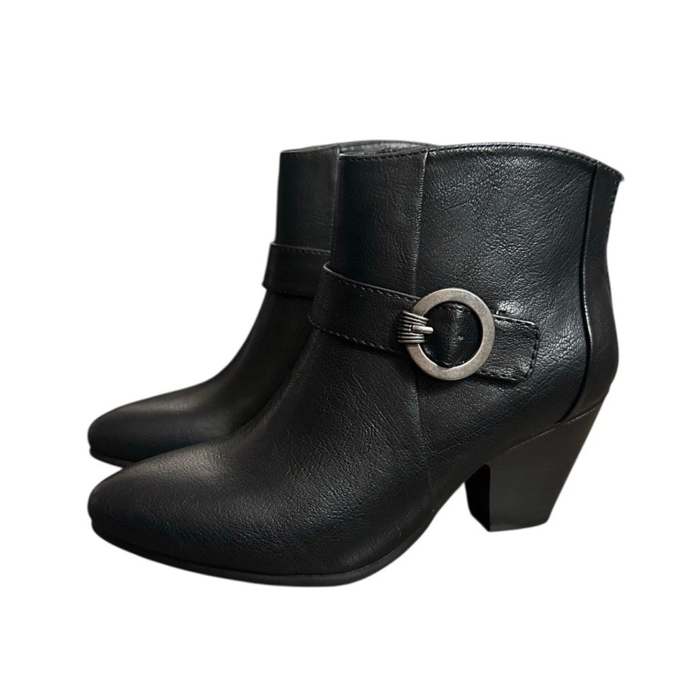 🔺SOLD🔺Baretraps Lucia Women’s Ankle Booties Heeled Boots Winter Fashion Black 6